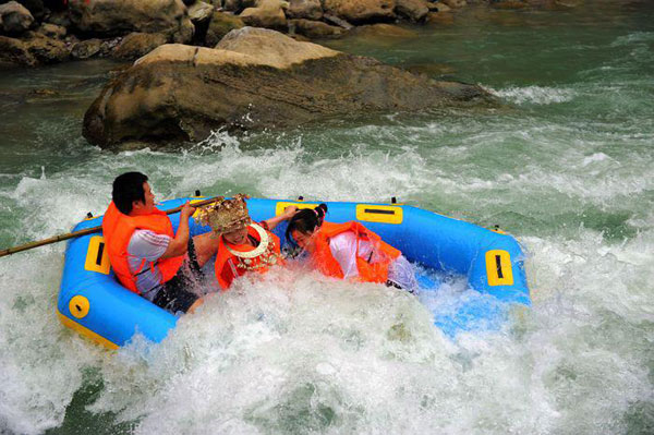 彭水阿依河漂流1.jpg