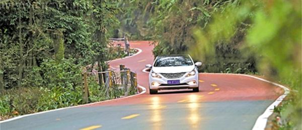 缙云山彩色公路1.jpg