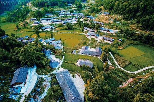 摩围山景区荣获“全国十佳文化生态景区”称号