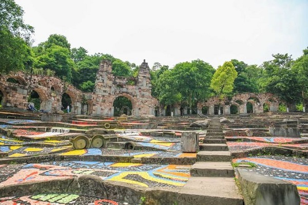 四川美术学院黄桷坪校区1.jpg 四川美术学院黄桷坪校区1.jpg