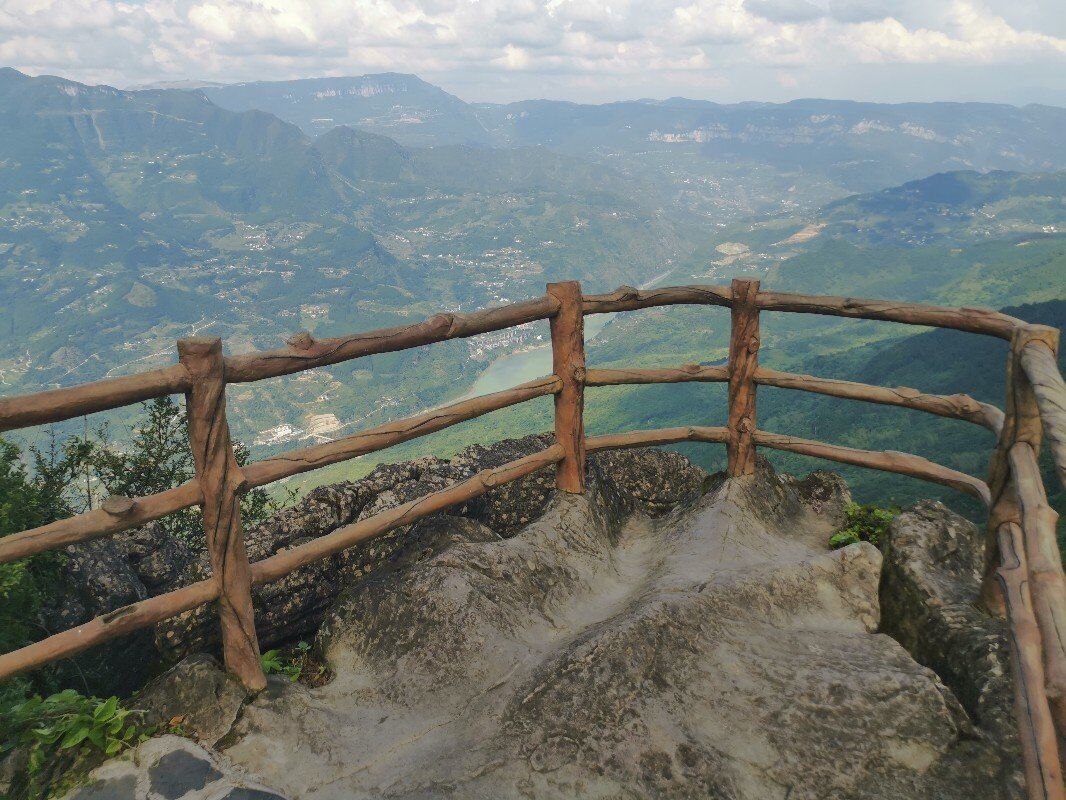 望仙崖.jpg 望仙崖.jpg